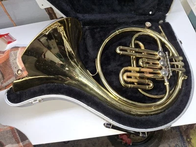 Cuerno francés Holton con estuche de transporte - H650  Foto 1 de 4