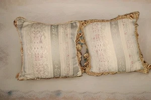 x2 a pair of vintage small mini cushions 9"x9" shabby chic style - Picture 1 of 5