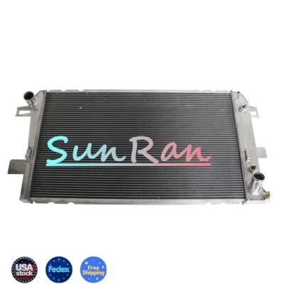 3 Rows Aluminum Radiator For 2001-2005 Chevrolet Silverado 2500/3500 HD 6.6L V8 - Image 1 of 4