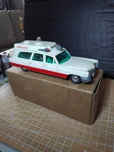 Dinky superior rescuer on cadillac chassis - Picture 1 of 5