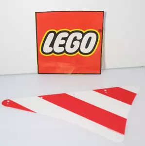 LEGO 6243 Nave Pirata Vela in Panno Bianco 17x20 Triangolare con Strisce Rosse Spesse - Foto 1 di 2