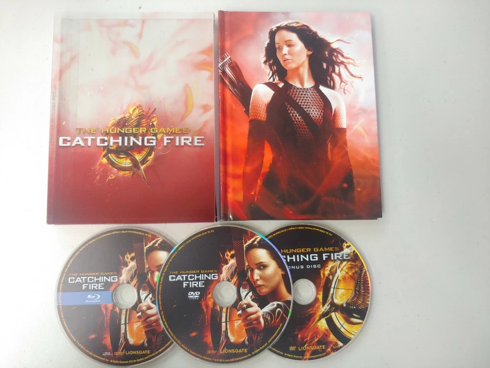 The Hunger Games: Catching Fire (Blu-Ray/DVD, 2014, 3-Disc Set) 2 sequel movie - Imagem 1 de 1