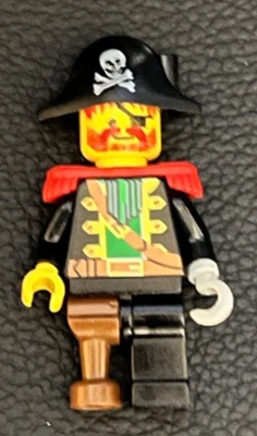 Captain RedBeard Red Beard Pirate 6285 LEGO Minifigure pi055 6286 6273 6289 6276 - Image 1 of 4