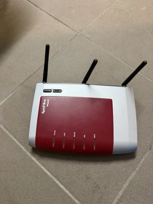 AVM FRITZ!Box WLAN 3270 V3 ohne Netzteil - Bild 1 von 3