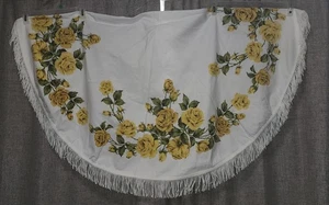 Vintage Round Cotton Tablecloth 52" Yellow Rose Floral Print Fringe Edge Cottage - Picture 1 of 6