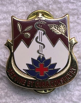 Original: 627th Hospital Ctr.  DI / DUI / crest CB 101825 (sin listar) Foto 1 de 2