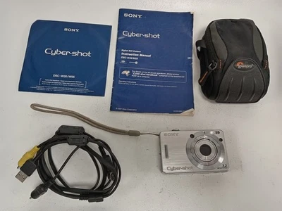 Sony Cyber-shot DSC-W55 7.2MP Digital Camera Silver Bundle with Case - Image 1 of 4
