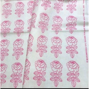 Marimekko VIHKIRUUSU Tela Algodón Maija Isola 145x200cm 57”x 78” Rosa Boda - Imagen 1 de 4