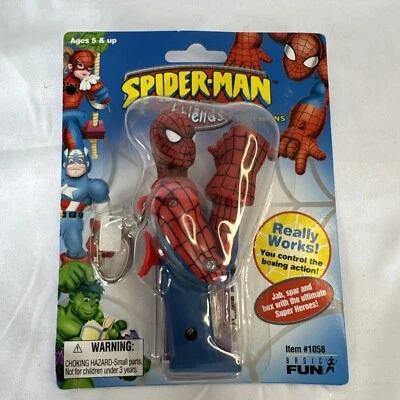 Spider-Man Punching Keychain Orig Packaging New 2004 Vintage - Image 1 of 3