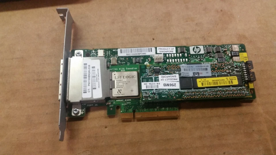 HP PCIe 256MB Buffer X8 Smart Array Controller Card E500 SAS R 444843-001  - Image 1 of 1