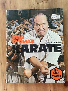 Mas Oyama's Essential Karate 1978 Trade Paperback 6th Printing - Foto 1 di 6