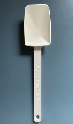 Pampered Chef Mix’N Scraper 1657 Large Heavy Duty White 12.25” - Image 1 of 4