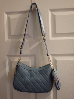 Derek & Heart 蓝色绗缝单肩包/斜挎包带额外袋全新带标签 — 第 1/4 张图片