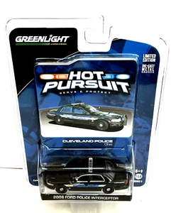 1/64 Greenlight Hot Pursuit Series 8 Cleveland Ohio Police 2008 FCVPI - Picture 1 of 2