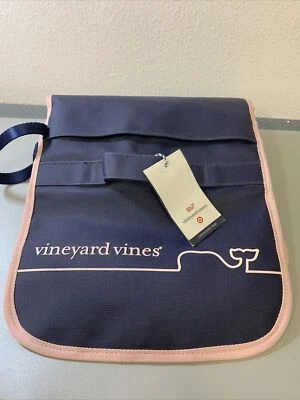 Almohadilla cambiadora portátil de viaje de ballenas para bebés Vineyard Vines recién nacidos Foto 1 de 4