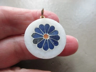 ANTIQUE VINTAGE LAPIZ LAZULI PIETRA DURA MOSAIC DAISY FLOWER FOB CHARM PENDANT - Image 1 of 4