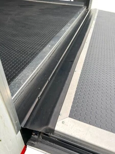 ESI ROK Block Trailer Ramp Door Gap Cover for Toy Haulers and Trailers - Foto 1 di 2