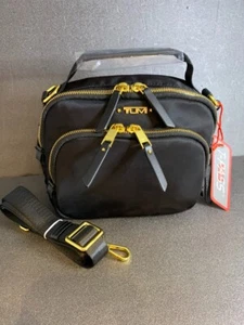 TUMI schwarze Voyageur Troy Schultertasche Umhängetasche Nylon leichte Steckdose Neu - Bild 1 von 6
