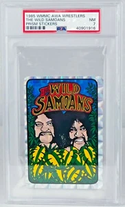 WMMC AWA 1985 The Wild Samoans Wrestling Prism Pegatina PSA 7 POP 1 Ninguno Mejor - Imagen 1 de 2