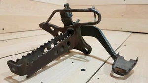 1992-2002 Yamaha YFS200 OEM Footrest 3JM-27421-01-00 & Brake Pedal 3JM-27211-10- - Picture 1 of 7