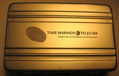 Estuche para tarjetas de crédito de bolsillo Time Warner Telecom de aluminio vintage Foto 1 de 4