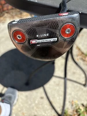 Used RH Odyssey O-Works R-Line 31.5” Putter No Headcover - Image 1 of 4