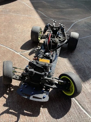 Team Associated Drag Camaro Brushless - Image 1 of 4