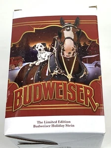 43. Budweiser 2022 Holiday Stein Keramik Bierkrug Brandneu Limited Edition - Bild 1 von 7