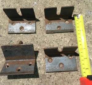 Vtg Lot of 4 Antique Heavy Cast Iron Industrial Corner Bracket Steampunk 4"x3" - Bild 1 von 4