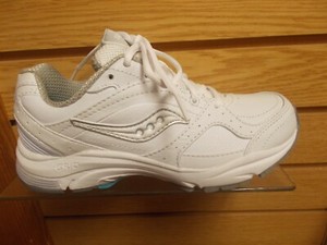 women's extra wide athletic shoes