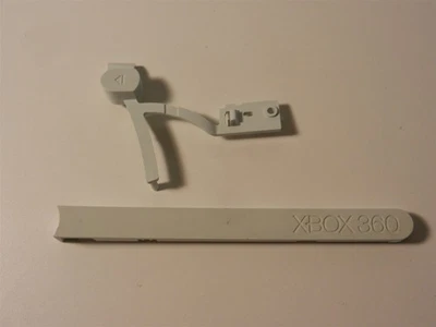 Microsoft Xbox 360 White OEM Replacement Eject Button & Bezel For Disc Tray - Image 1 of 3