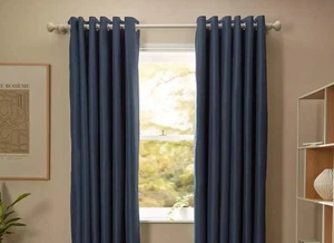 Tende John Lewis finta seta oscuranti foderate con occhielli blu navy L167 cm D182 cm nuove con scatola - Foto 1 di 6