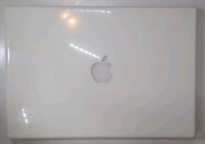 Apple MacBook - A1181 - 13" C2D 2GHz - 1GB RAM 250GB HDD - See Pics/Desc - Image 1 of 4