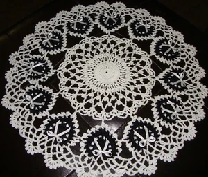 ~TAMS BLACK HEARTS~ VALENTINES~DOILY~CROCHET~12"~VALENTINE'S ~LOVE - Picture 1 of 2