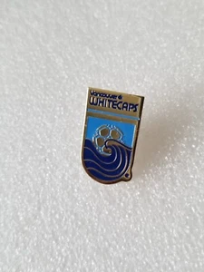 VANCOUVER WHITECAPS SOCCER VINTAGE PIN. - Foto 1 di 3