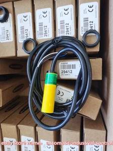 New & Genuine BANNER S18SN6R Photoelectric sensor 1PCS In Box - Picture 1 of 2