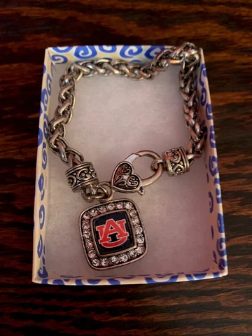 Vintage Auburn University Silver Tone bracelet with Square 20 crystal charm Cover
