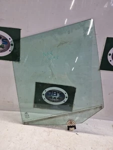 Land Rover Discovery 3 nahe Seite Heck Türglas - Bild 1 von 3