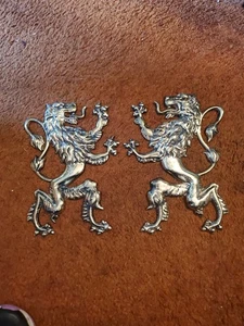 VINTAGE PAIR 12" MBC JAPAN BRASS TONE CAST METAL WALL ART DECOR STANDING LIONS  - Picture 1 of 3