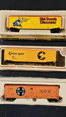 HO Scale Mixed Brand Lot of 3 Train Cars  - Image 1 of 4