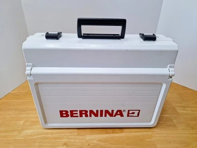 Caja de almacenamiento de accesorios Bernina vintage genuina estuche de transporte blanco Foto 1 de 4