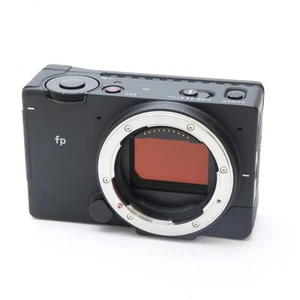 SIGMA fp 24.6MP Full Frame Mirrorless Digital Camera Body #348 - Picture 1 of 12