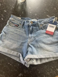 Tommy Hilfiger Jeans Lady Shorts , New With Tag, Size 25 / UK 6 - Picture 1 of 3