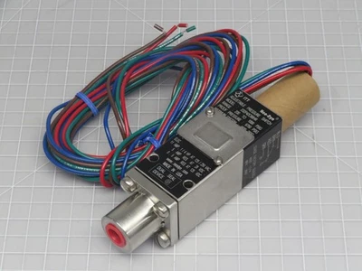 INTERRUPTOR DE PRESIÓN AJUSTABLE ITT 232P42C6BHR 200 A 1000 PSIG T195275 Foto 1 de 4