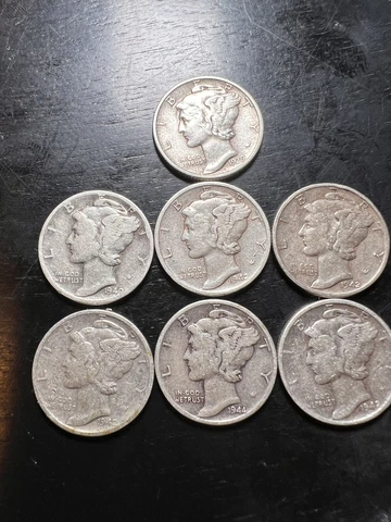 (7)Mercury Dimes - 1939, 1940, (4) 1942 1944. 90% Silver Coins Cover