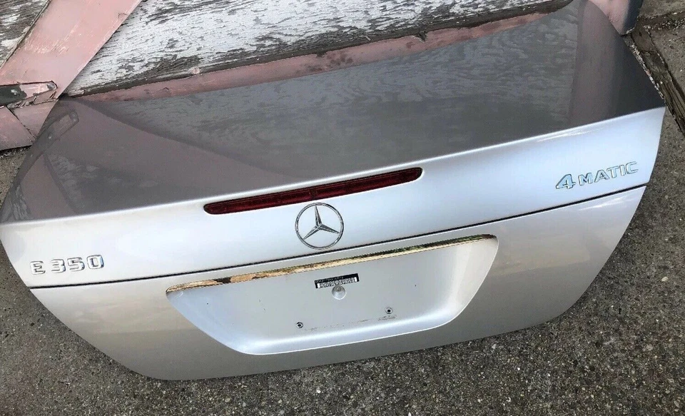 03-09 MERCEDES W211 E320 E500 E350 E55 E280 E550 E300 TAPA MALETERO Conjunto Foto 1 de 4