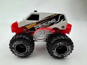 Turbo Wheels Greenbrier International Yellow Bull Dog Monster Truck Die Cast - Picture 1 of 7