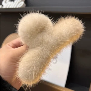 Women's Fashional Real Mink Fur Hair Clip Hair Claw Hairball Hair Pin Bobby Pin - Picture 1 of 10