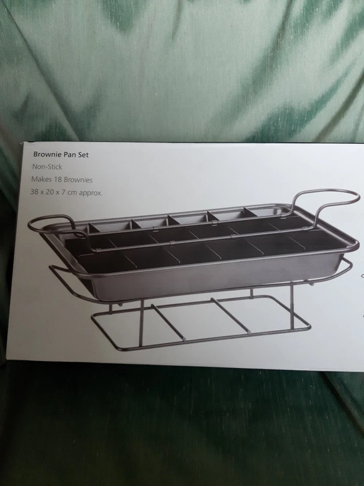 Brownie Pan Set - Image 1 of 2