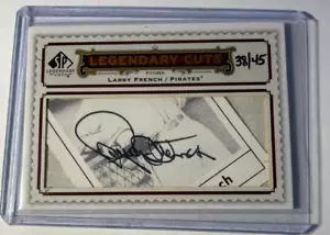 LARRY FRENCH 2009 SP TAGLI LEGGENDARI AUTOGRAFO AUTO #38/45 -PIRATI!! - Foto 1 di 2